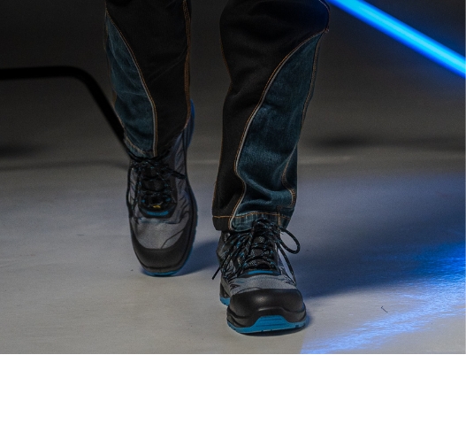 EXTREME STRETCH SLIP ON S3 SRC ESD Bez metalowych elementów Oddychająca, wytrzymała tkanina System SHK dla efektu stabilizacji postawy i kontroli punktu zgięcia