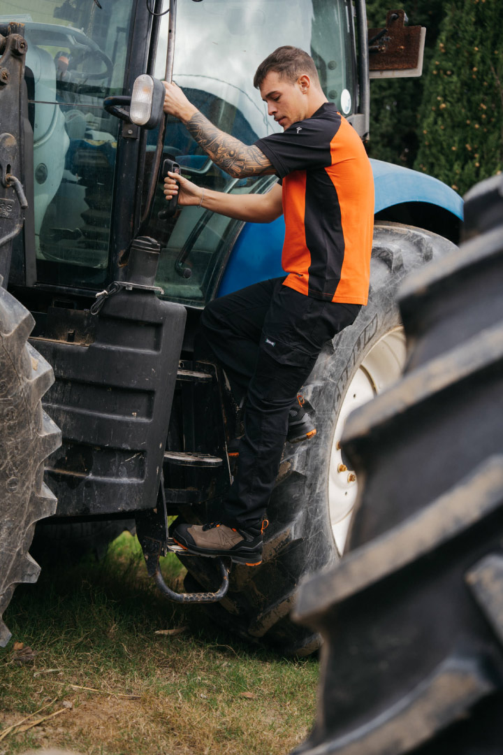 Orange_Polo_PV26_ISSALINE_1